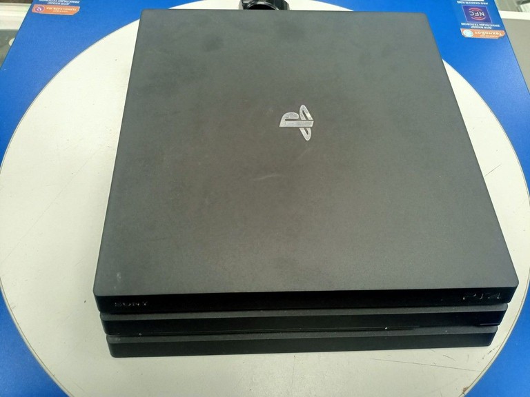 Купити Sony playstation 4 pro 1tb Б/У