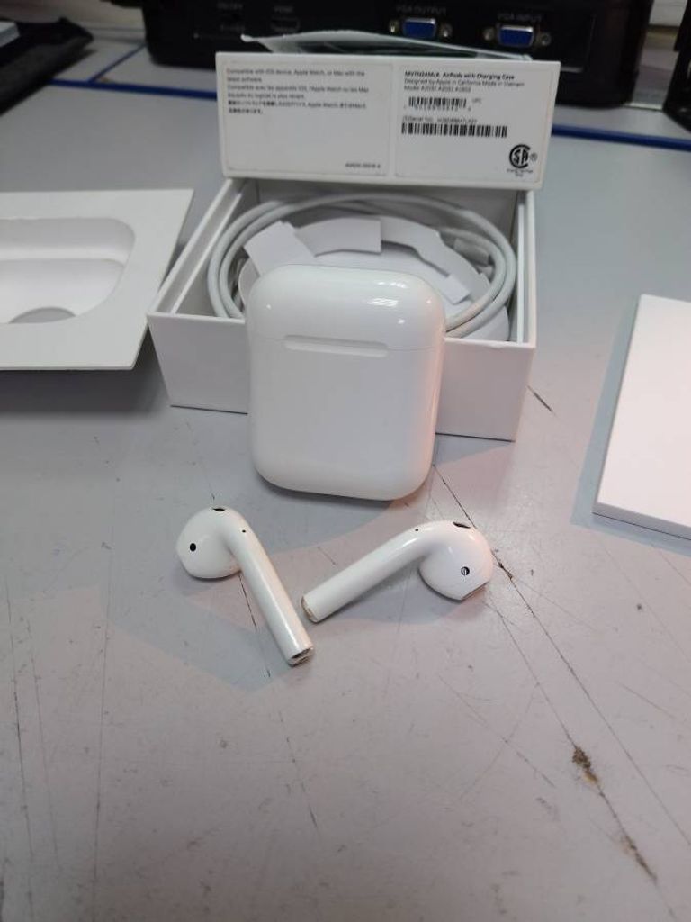 Apple airpods 2 gen a1602.a2032+a2031 2019г.