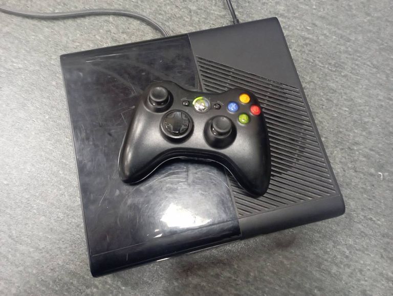 Microsoft xbox360 slim 250gb