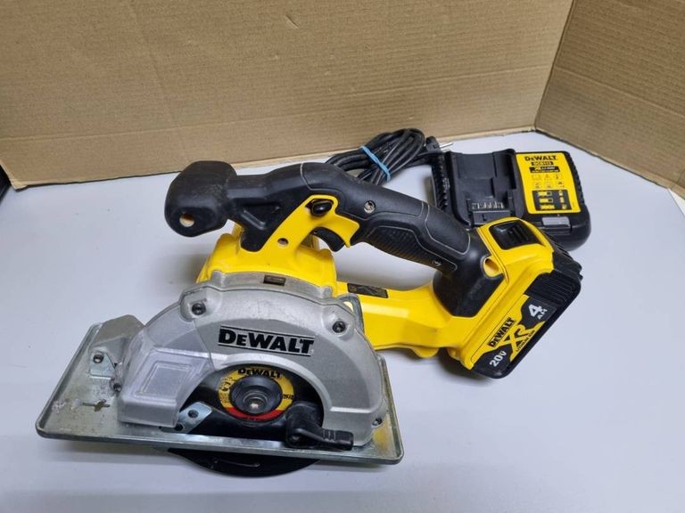 Купить Dewalt dcs-373 Б/У