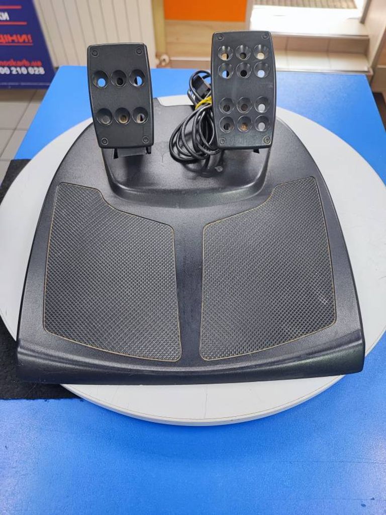 Объявление Logitech momo racing force Б/У
