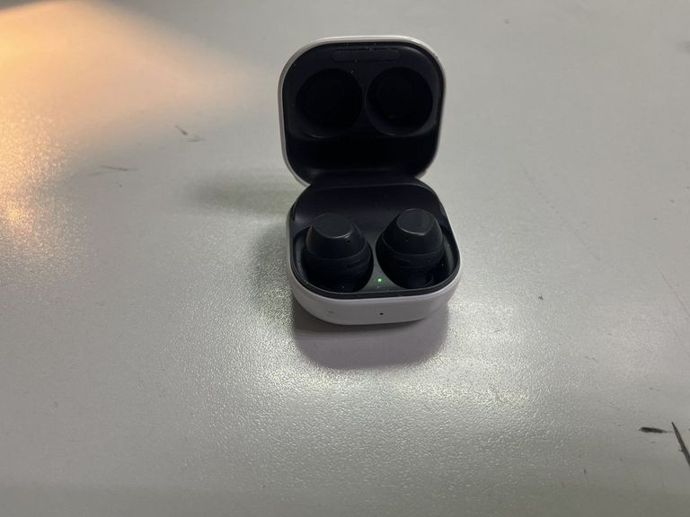 Дешево Samsung sm-r400n з ломбарду