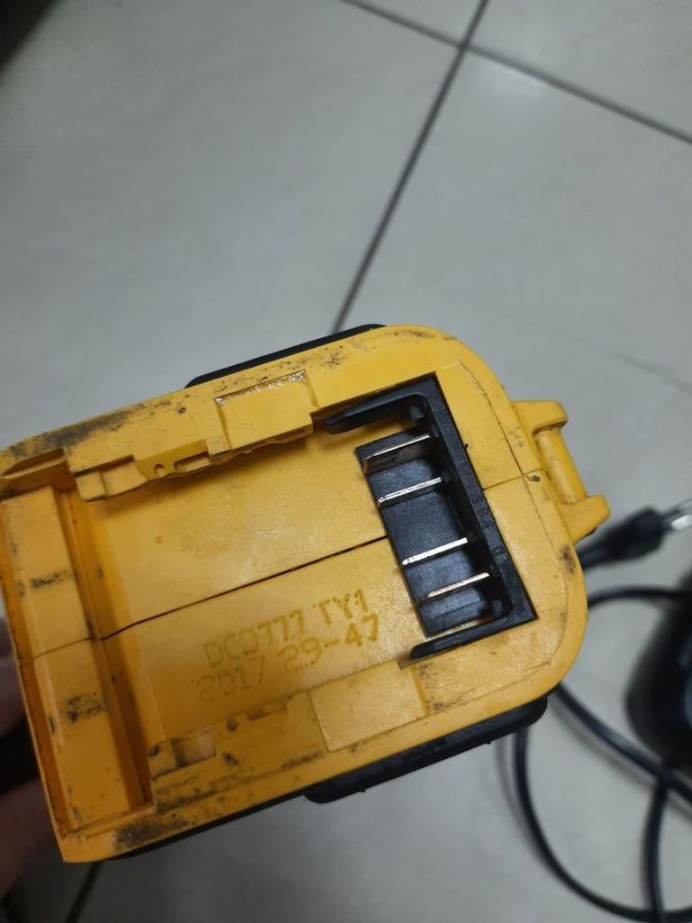Распродажа Dewalt dcd777, продавец Техноскарб