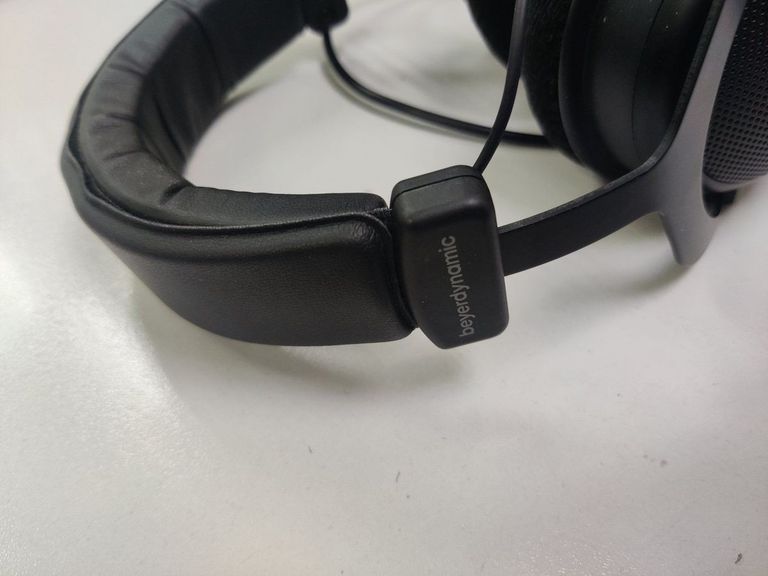 Дешиво Beyerdynamic TYGR 300 R  (733.016) с ломбарда