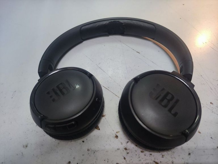 Купити Jbl tune 560 bt Б/У