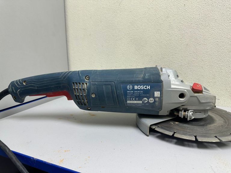 Дешево Bosch GWS 2200 (06018C1320) з ломбарду