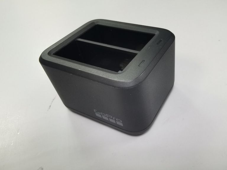 Объявление Gopro Dual Battery Charger + Battery (AJDBD-001) Б/У