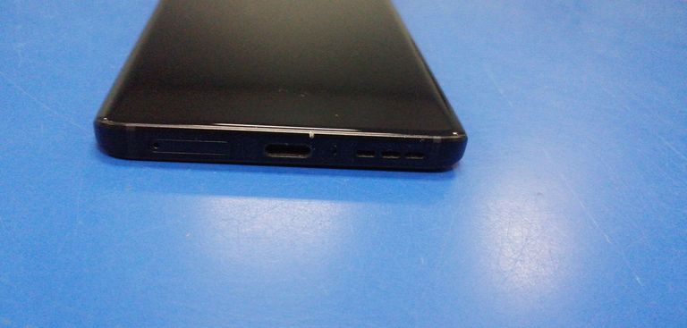 Дешево Motorola edge 40 8/256gb з ломбарду