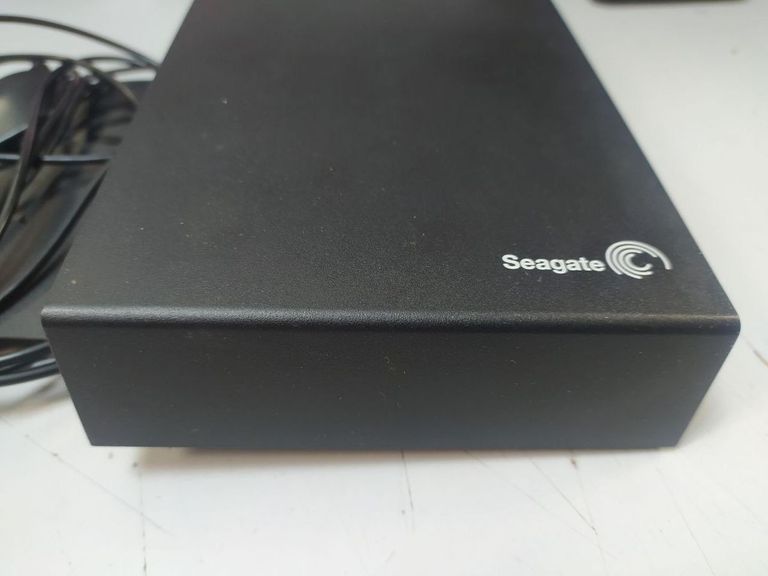 Объявление Seagate expansion portable 2 tb Б/У