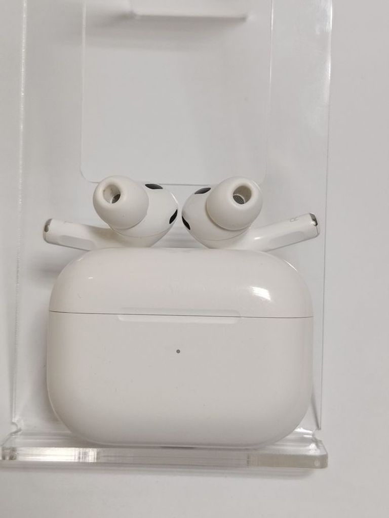 Купити Apple AirPods Pro 2nd generation (MQD83) Б/У