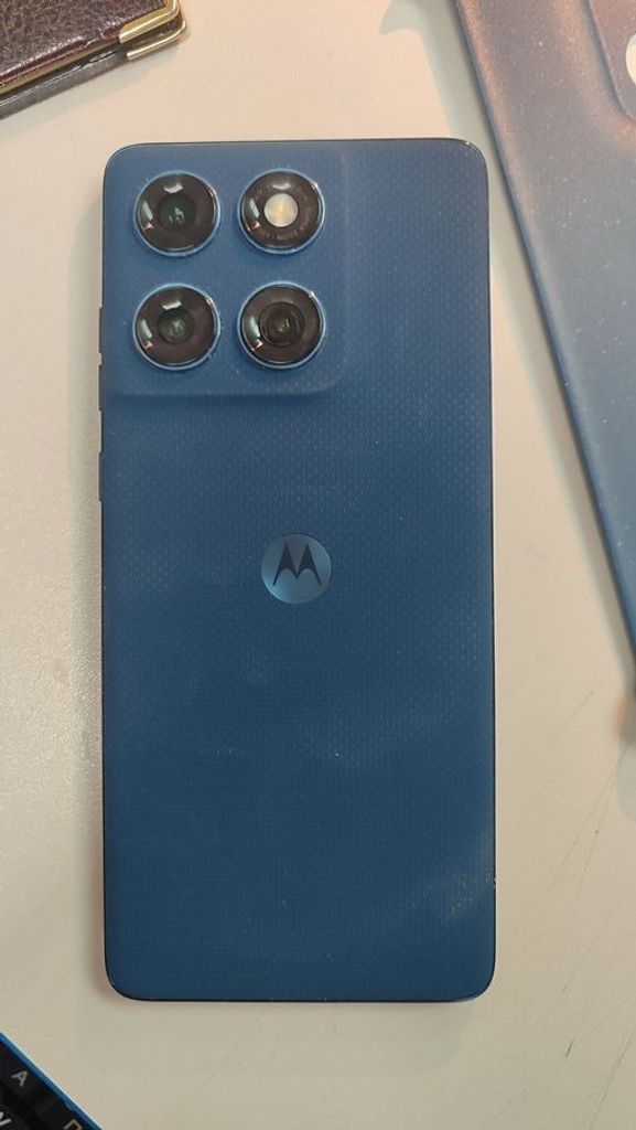 Купити Motorola Moto Edge 60 12/256GB Gibraltar Sea (PB7H0031) Б/У