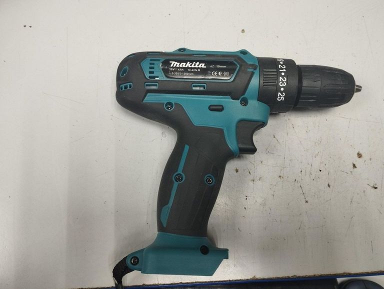 Дешево Makita Копія 2акб зп набір з ломбарду