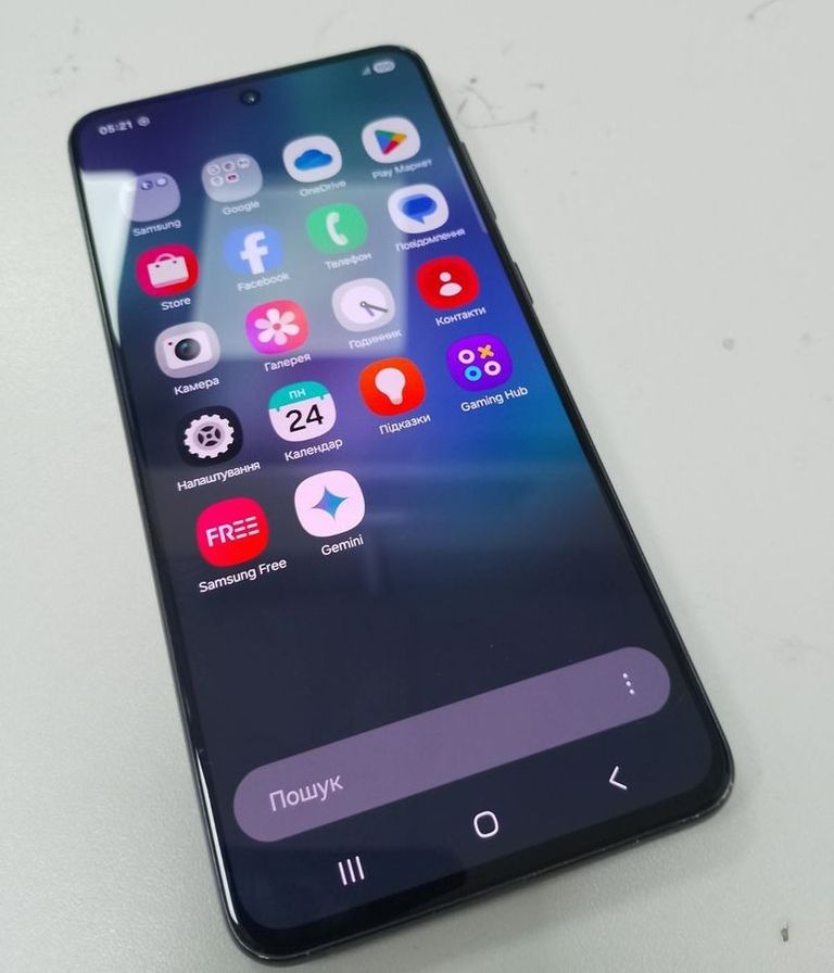 Объявление Samsung galaxy s21fe 5g 6/128gb Б/У