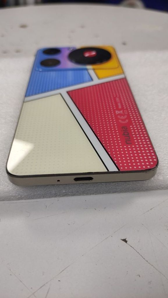 Zte Nubia Music 4/128GB POP Art Код:01-200850942. Изображение 11