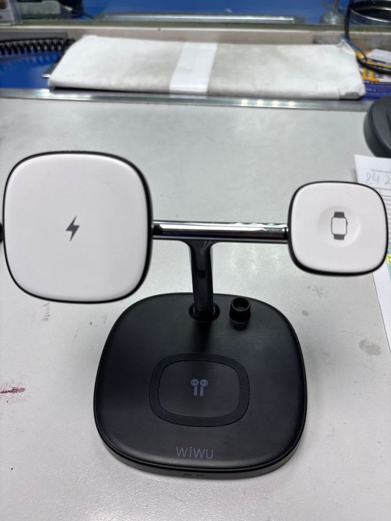 Купити Wiwu 4in1 Wireless Charger M8 Black Б/У