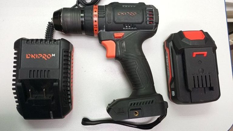 Купити Dnipro-M cd-201hbc compact 1акб 2ah зп Б/У