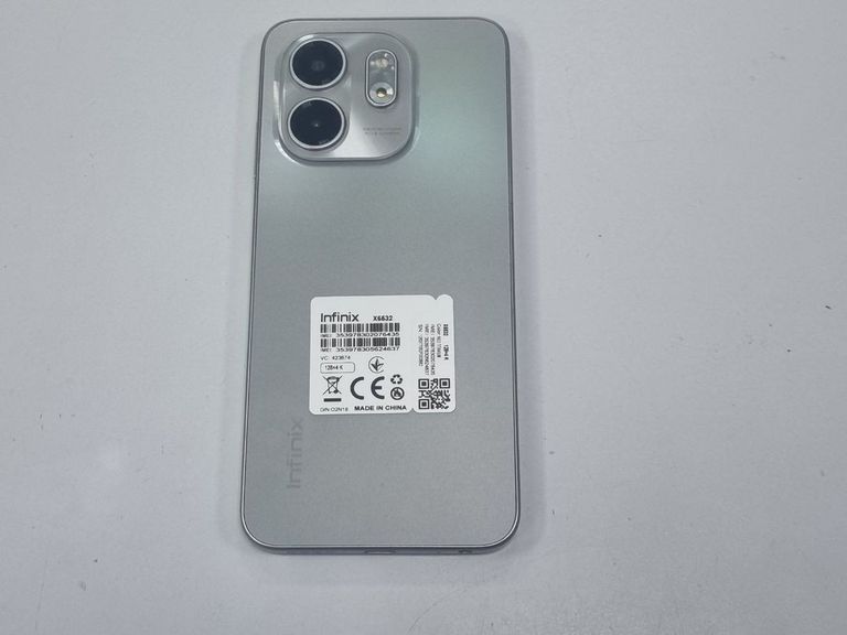 Дешево Infinix smart 9 4/128gb з ломбарду