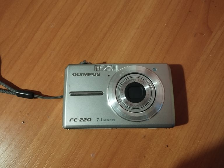 Купить Olimpus FE -220 Б/У