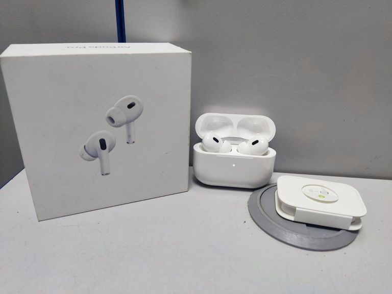 Розпродаж Apple airpods pro 2nd generation with magsafe charging case usb-c, продавець Техноскарб
