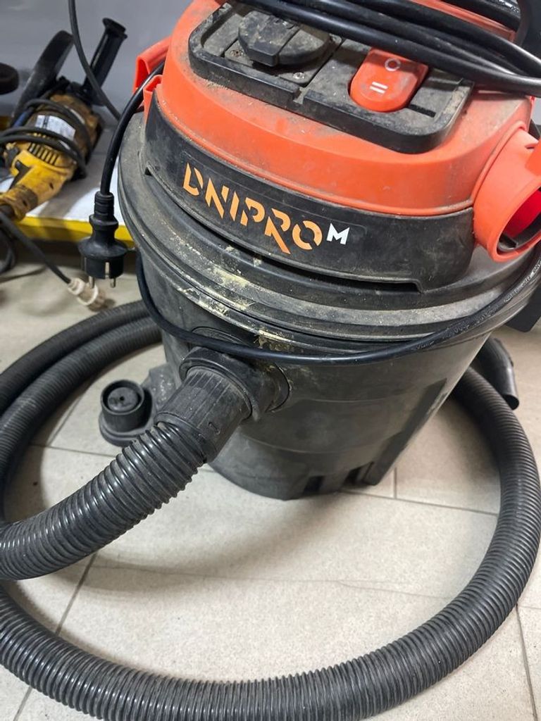 Дешево Dnipro-M vcw-20sa з ломбарду