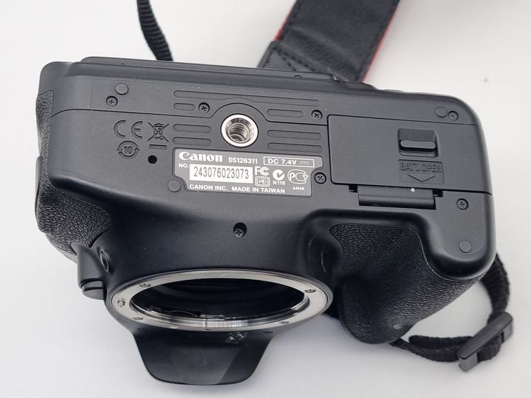 Canon EOS 600D body Код:01-200889141. Зображення 5