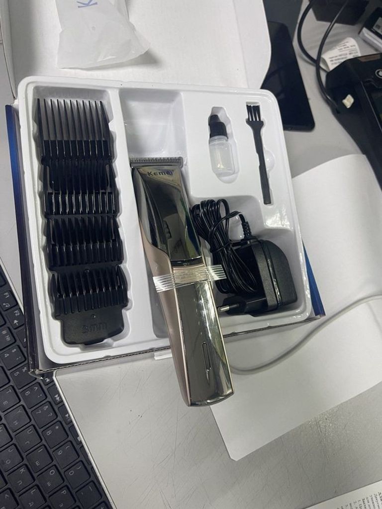 Дешиво Kemei km-5018 с ломбарда