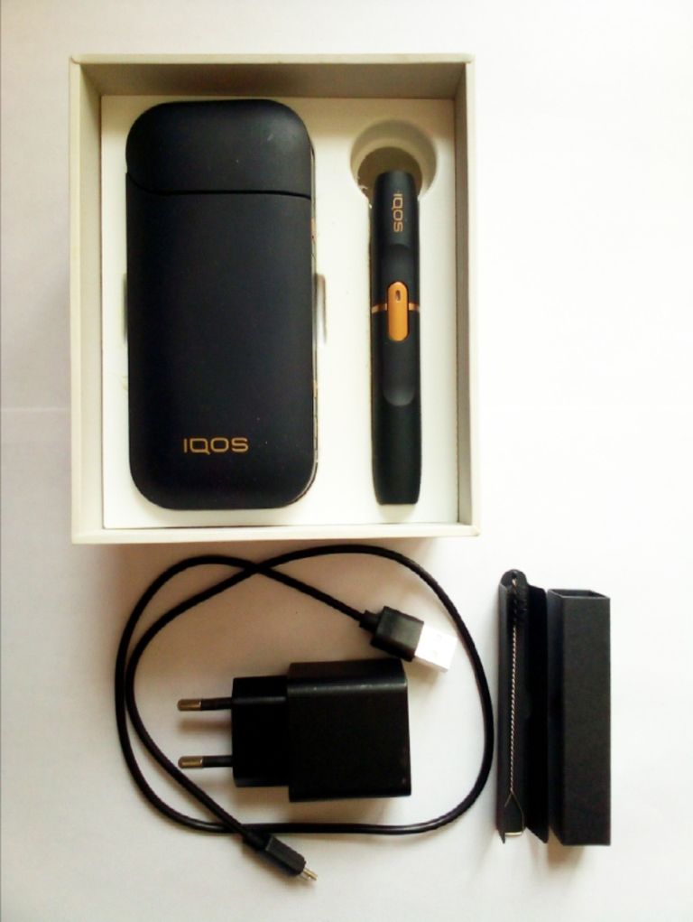 Дешево iQOS 2.4 Plus, черный (DK000157.00) з ломбарду