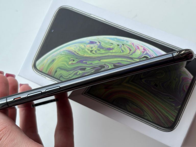Дешево IPhone xs 256GB з ломбарду