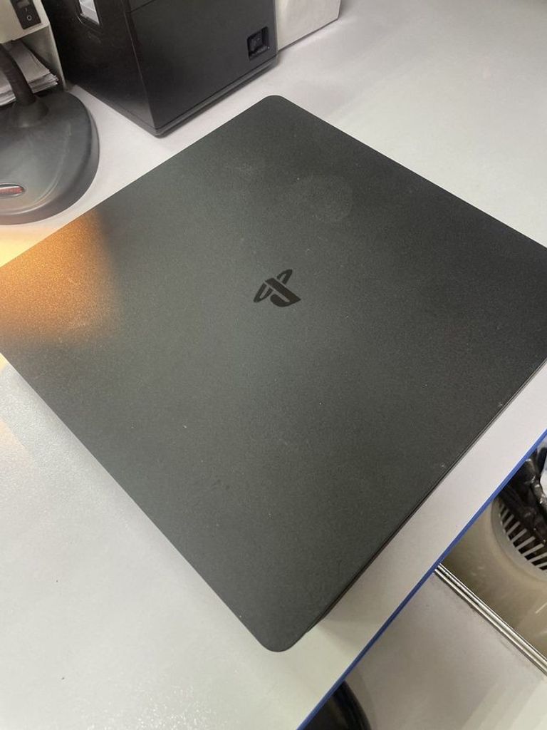 Купити Sony playstation 4 slim 500gb Б/У