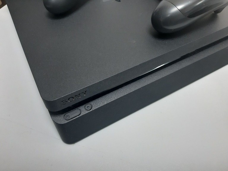 Дешиво  Sony PlayStation 4 Slim 1TB Black с ломбарда