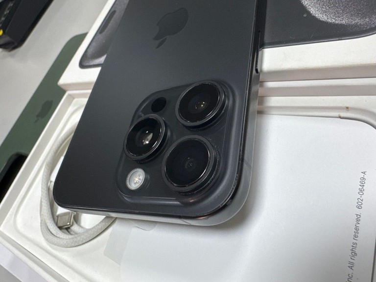 Apple iphone 15 pro max 256gb Код:01-200912332. Зображення 6