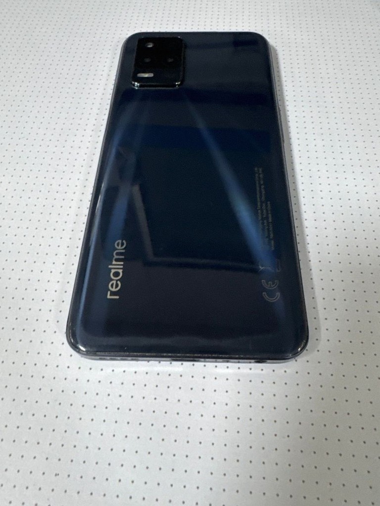 Дешево Realme 8 5g 4/64gb з ломбарду