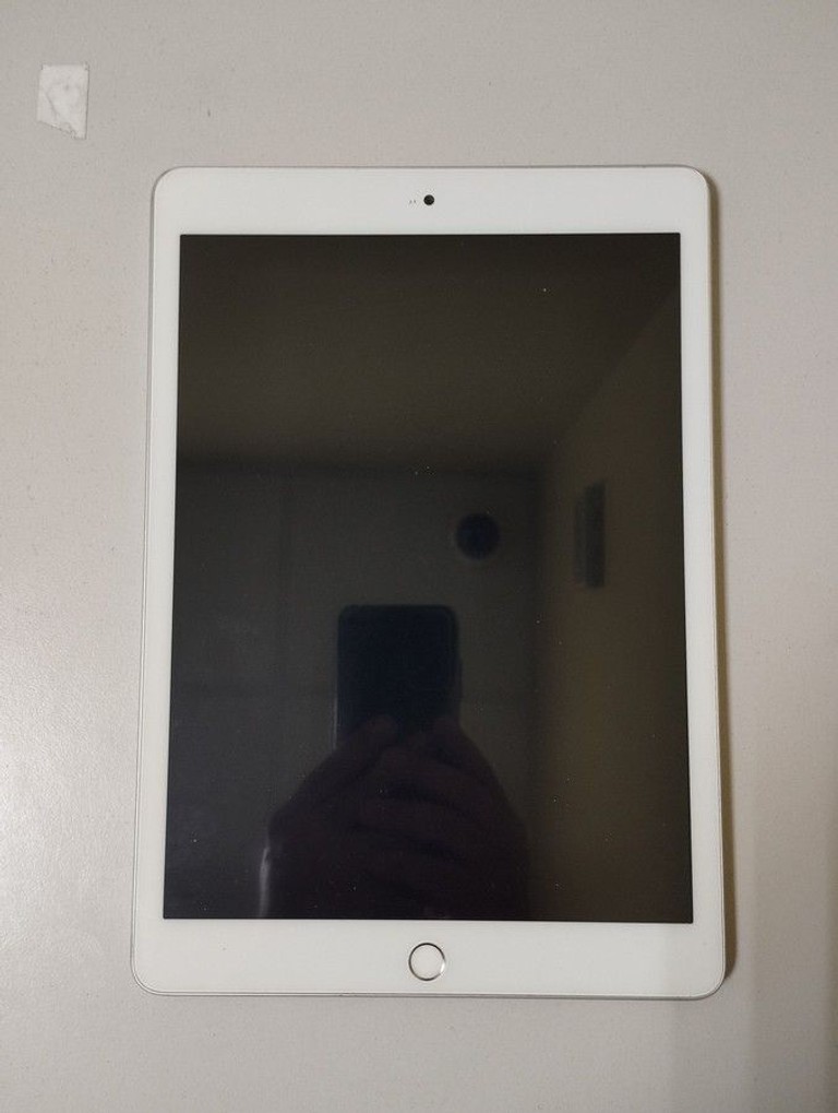 Объявление Apple ipad 8 wifi 32gb 4g Б/У