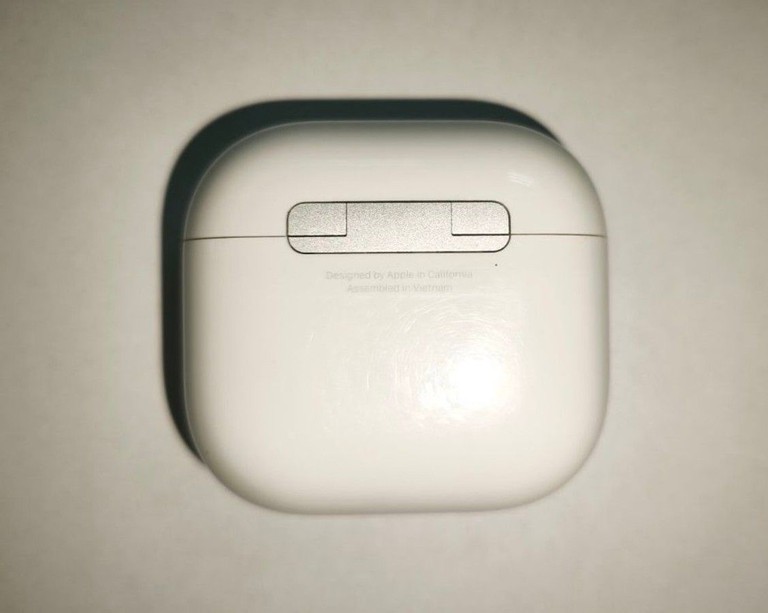 Apple airpods 4 with active noise cancellation Код:01-200975619. Изображение 6