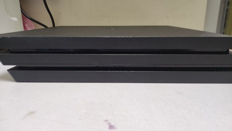 Sony playstation 4 pro 1tb Код:01-200973854. Изображение 11