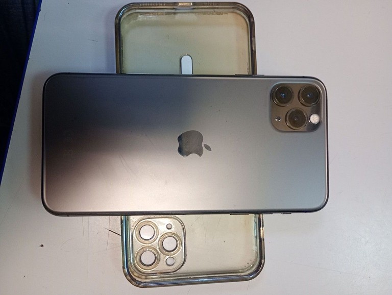 Дешиво Apple iphone 11 pro max 64gb с ломбарда