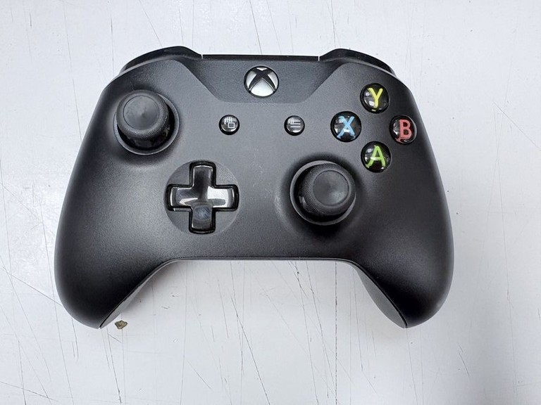 Купить Microsoft xbox wireless controller 1708 Б/У