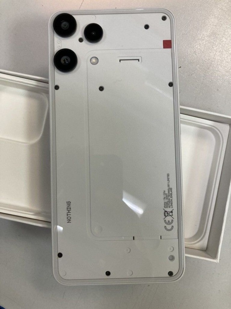 Объявление Nothing phone 3a 8/128gb Б/У