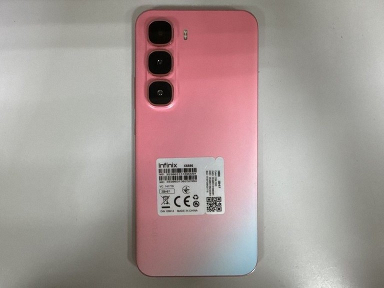Дешево Infinix HOT 60 Pro+ 8/256GB Sleek Black з ломбарду
