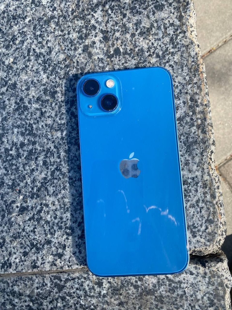 Купити Apple iPhone 13 128GB Blue (MLPK3) Б/У