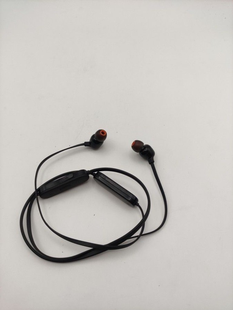 Распродажа Jbl tune 125bt, продавец Техноскарб