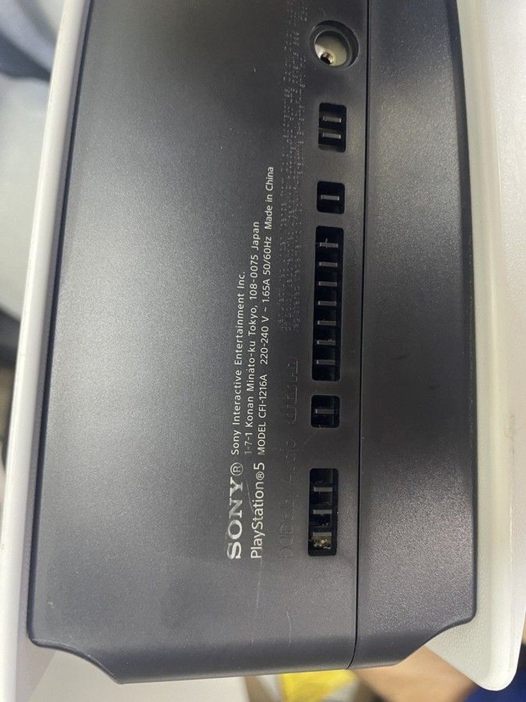 Дешиво Sony PlayStation 5 825GB с ломбарда