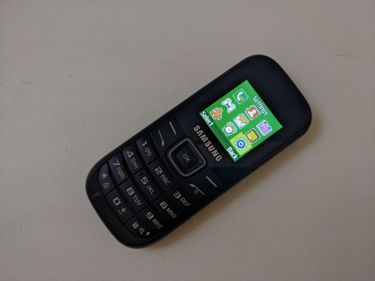 Купити Samsung e1200 Б/У