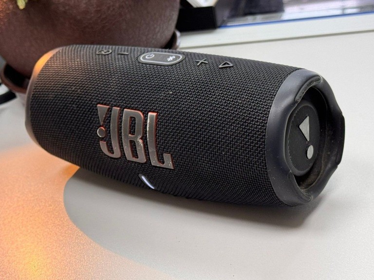 Дешиво Jbl charge 5 с ломбарда