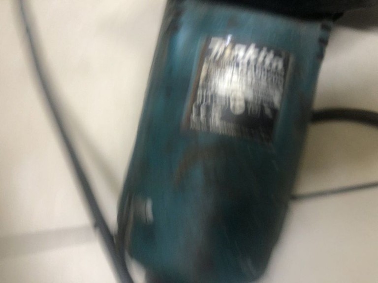 Дешево Makita GA9020R з ломбарду
