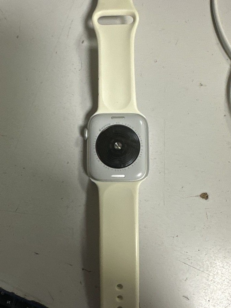 Объявление Apple watch se 2 gps 44mm aluminium case Б/У