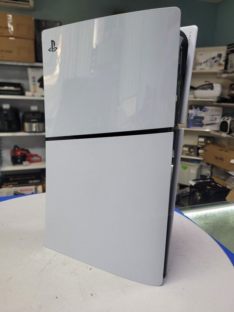 Дешево Sony PlayStation 5 Slim Digital Edition 825GB White (1000040658) з ломбарду