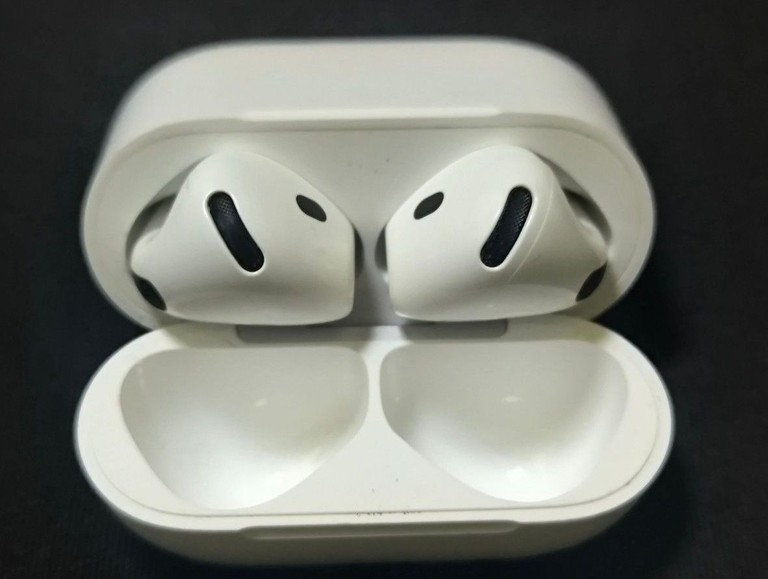 Оголошення Apple airpods 4 Б/У