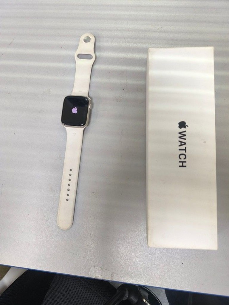 Apple watch se 2 gps 44mm aluminium case Код:01-201098447. Изображение 5