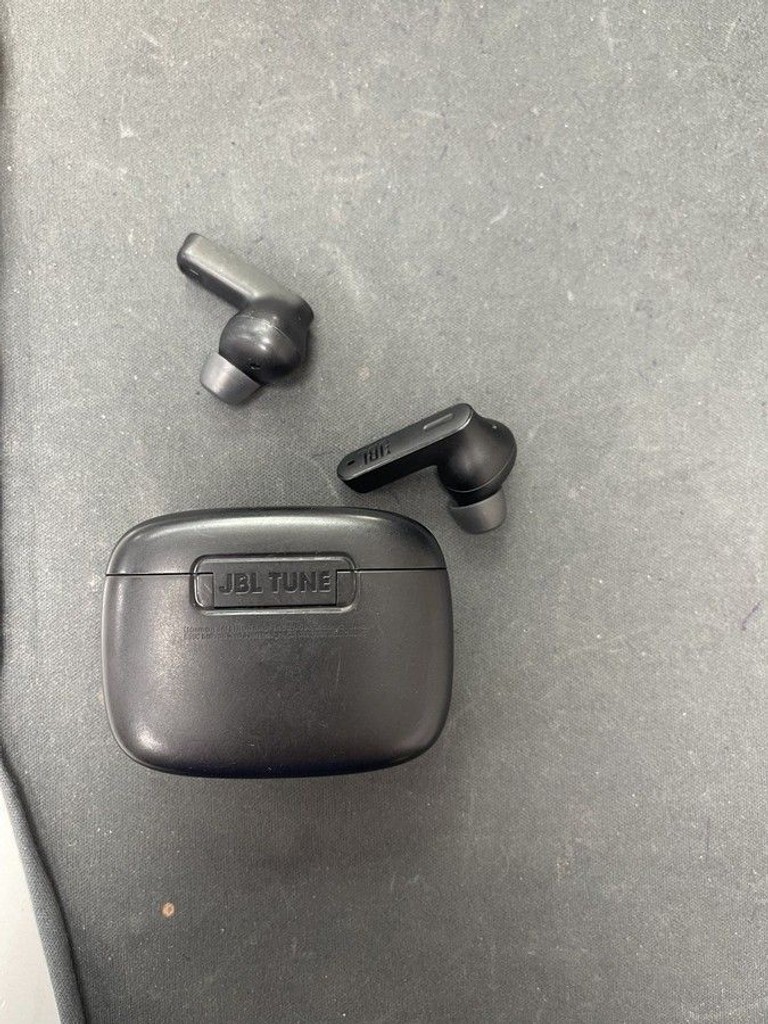 Дешево Jbl tune 245 nc з ломбарду